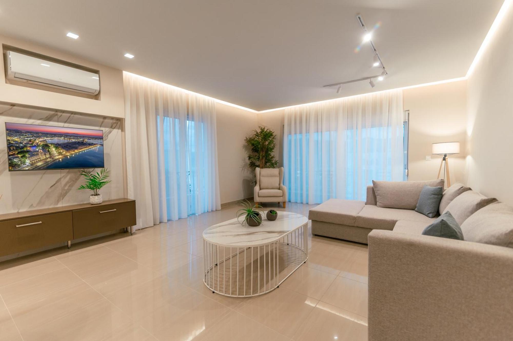 Brand New Elegant Suite Platánion Екстериор снимка